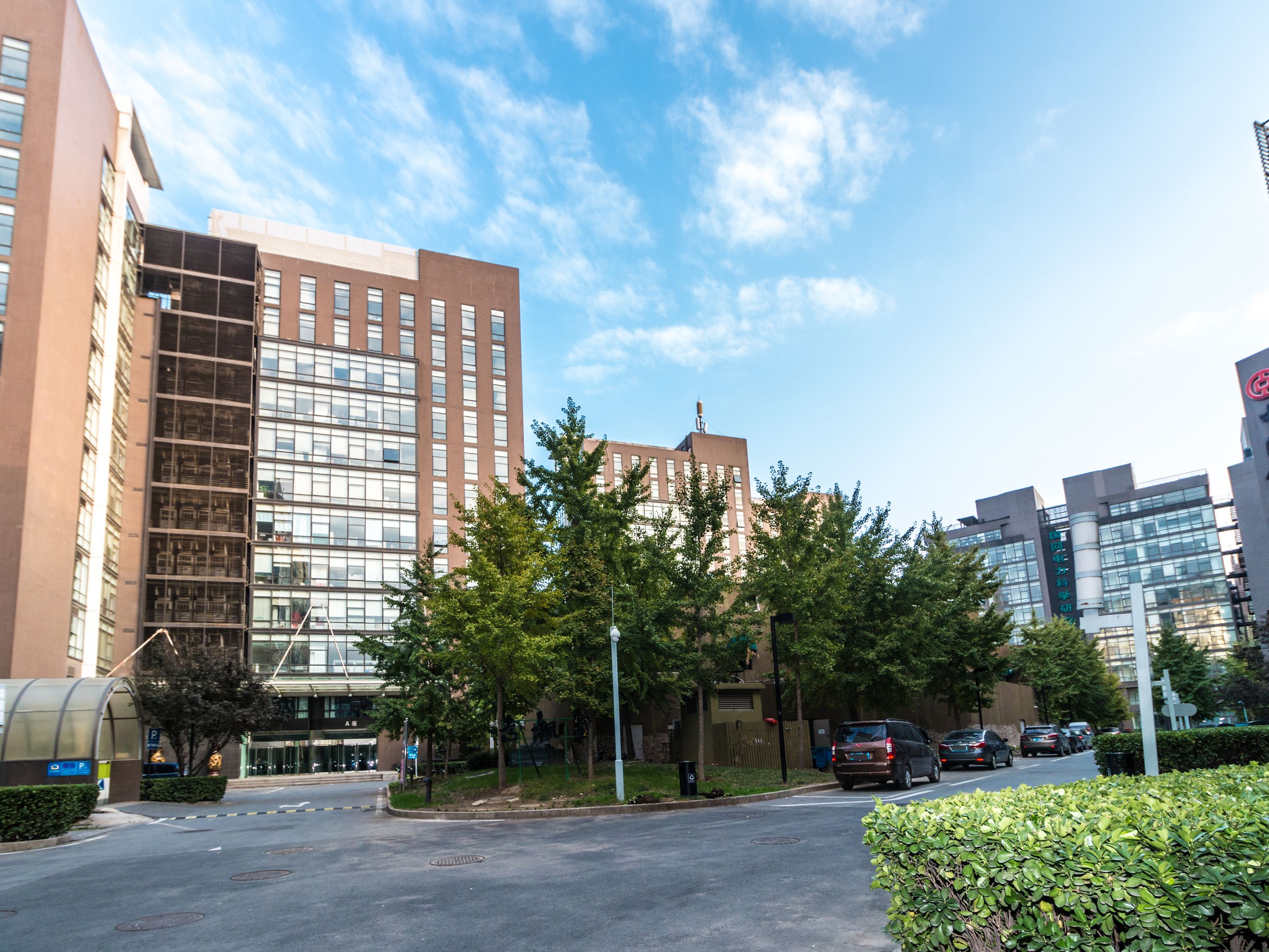 南四环西路188号六区19号楼1至2层101