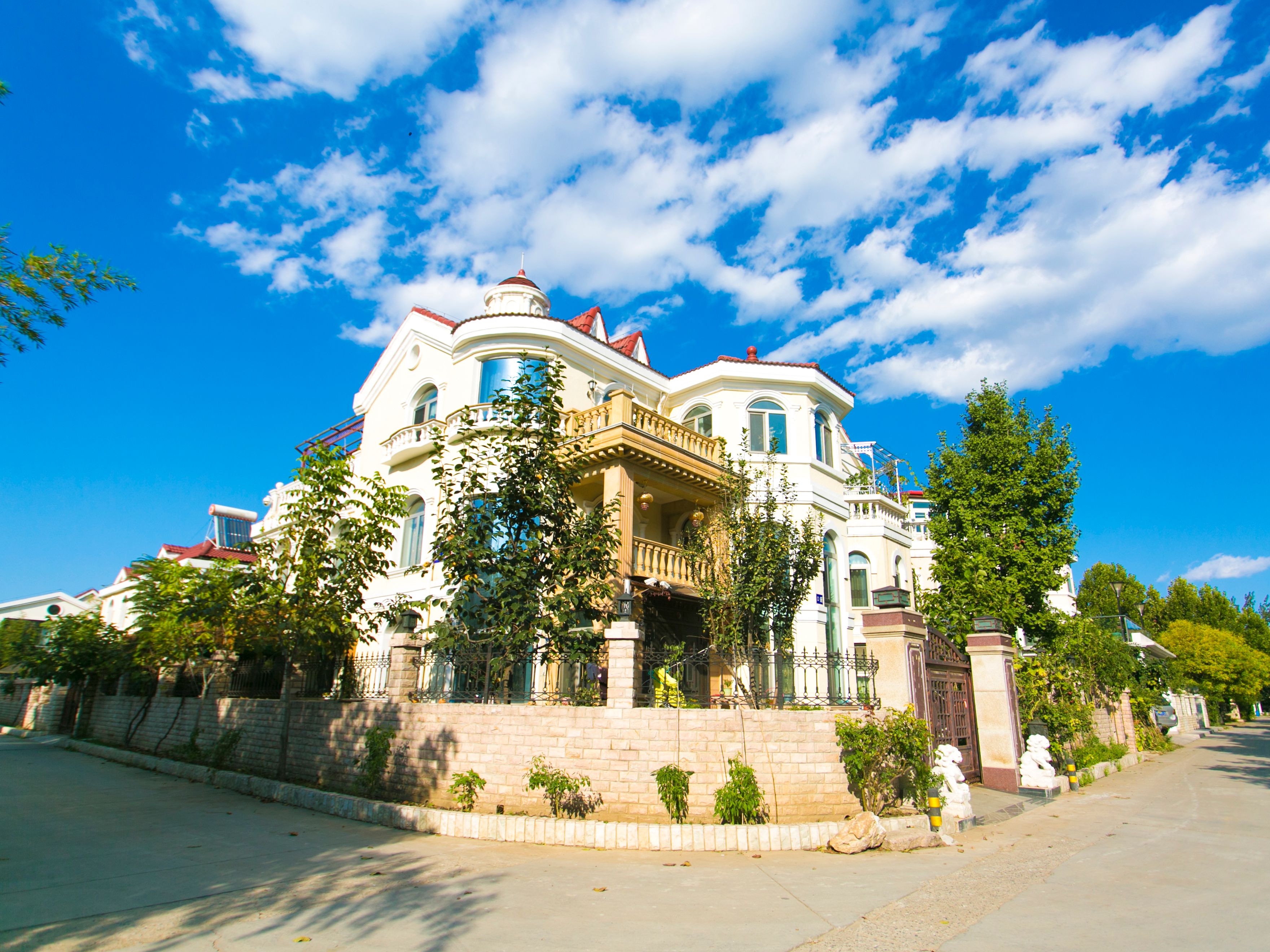 合木山庄02号楼2层203号