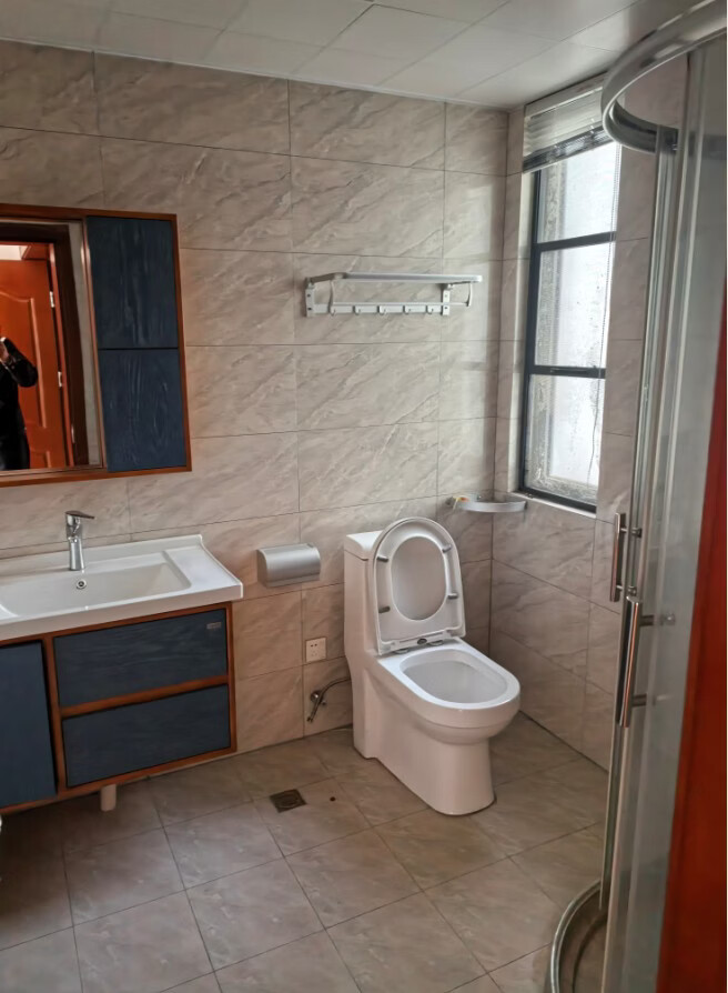 农林路4号院4号2层1单元202