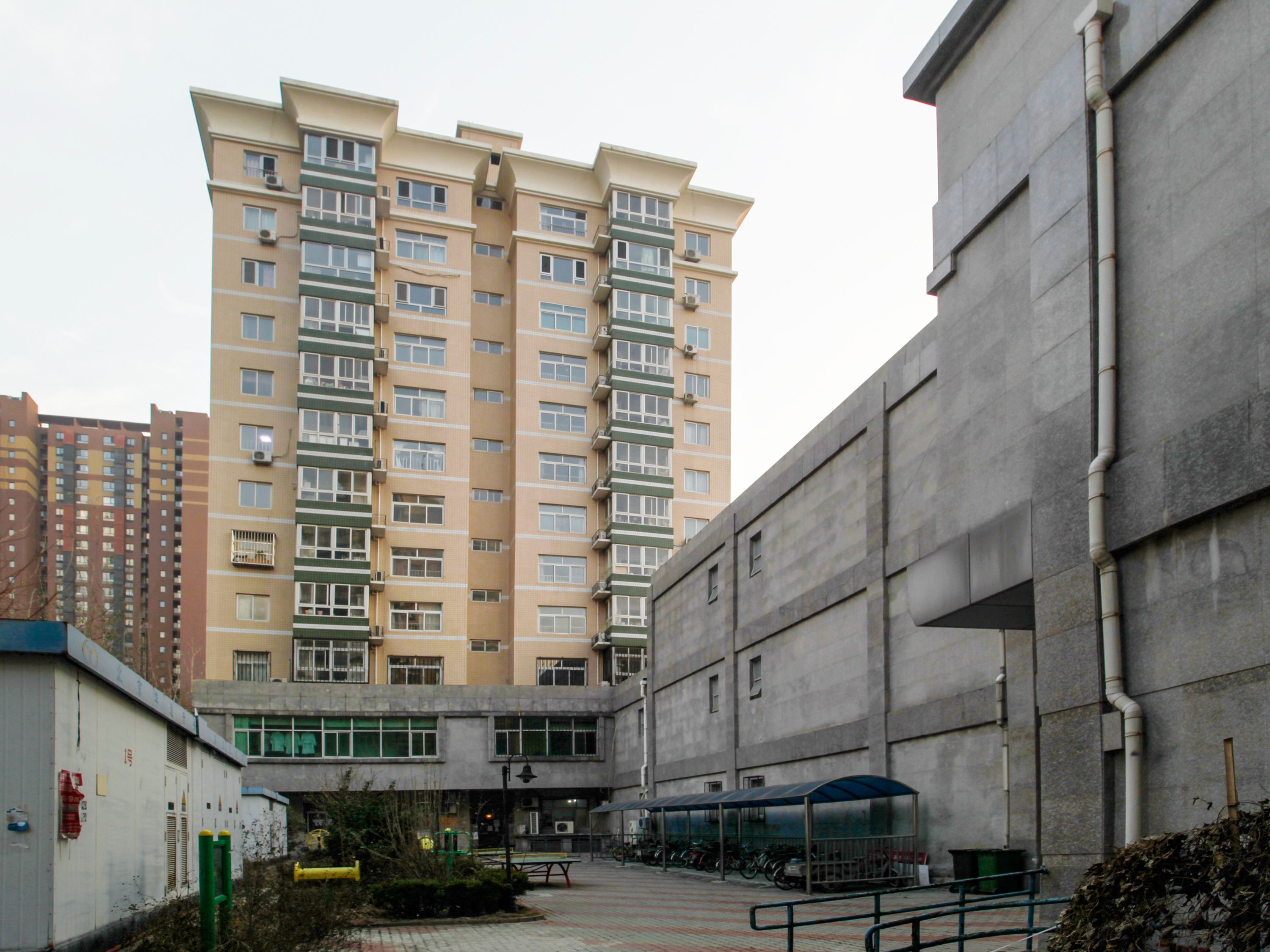 都市节奏12号楼15层1单元1502号