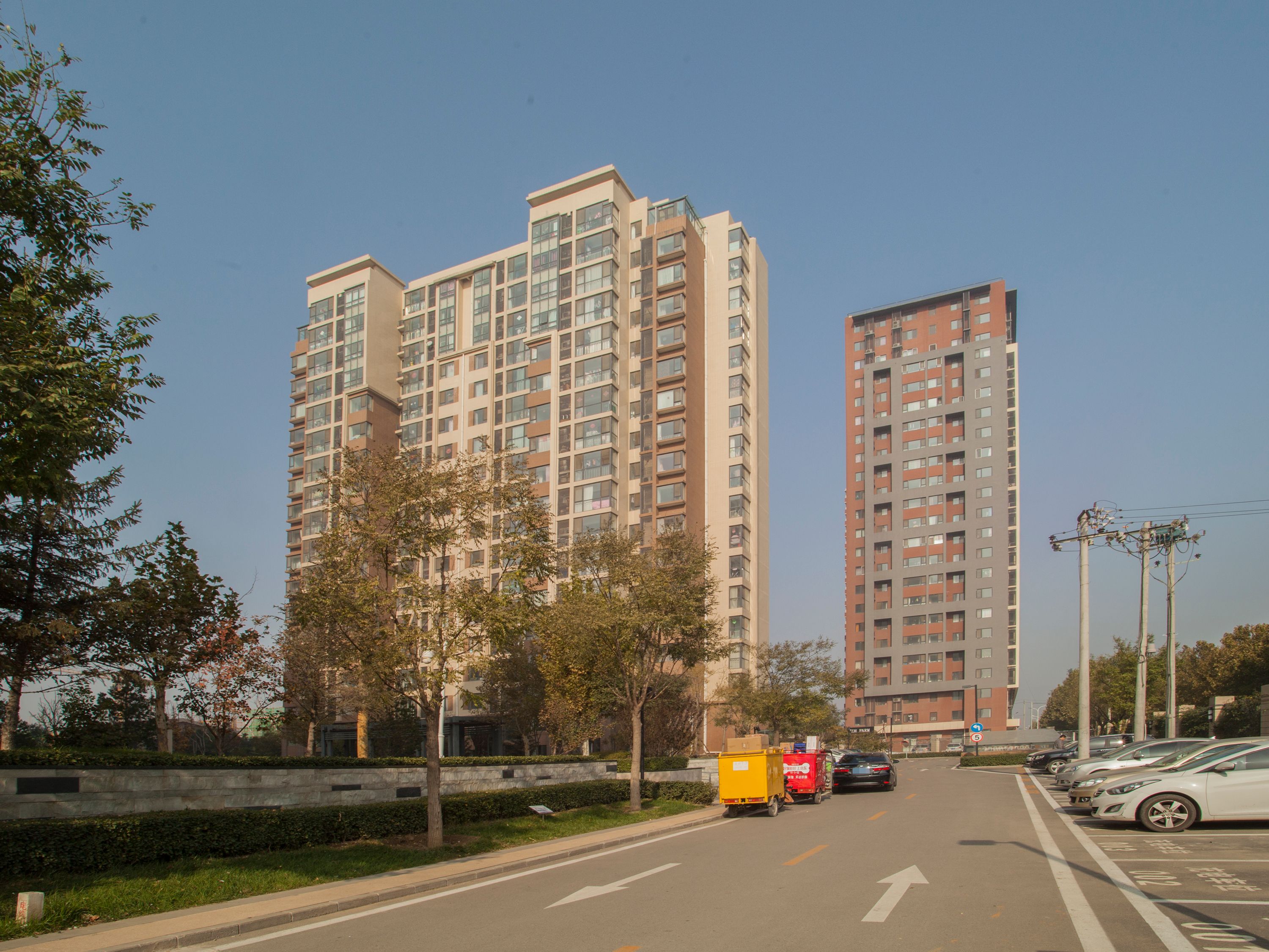 路劲世界城一期1号楼6层2单元605号