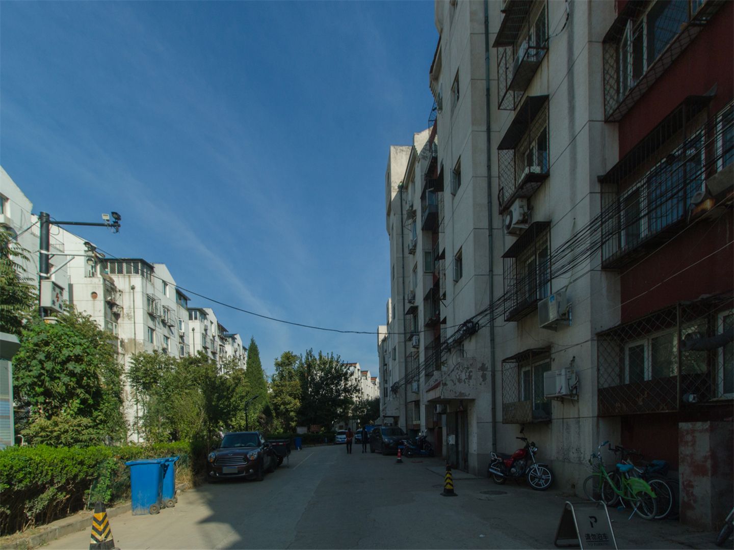 樱花园六区10号楼1层一单元101号