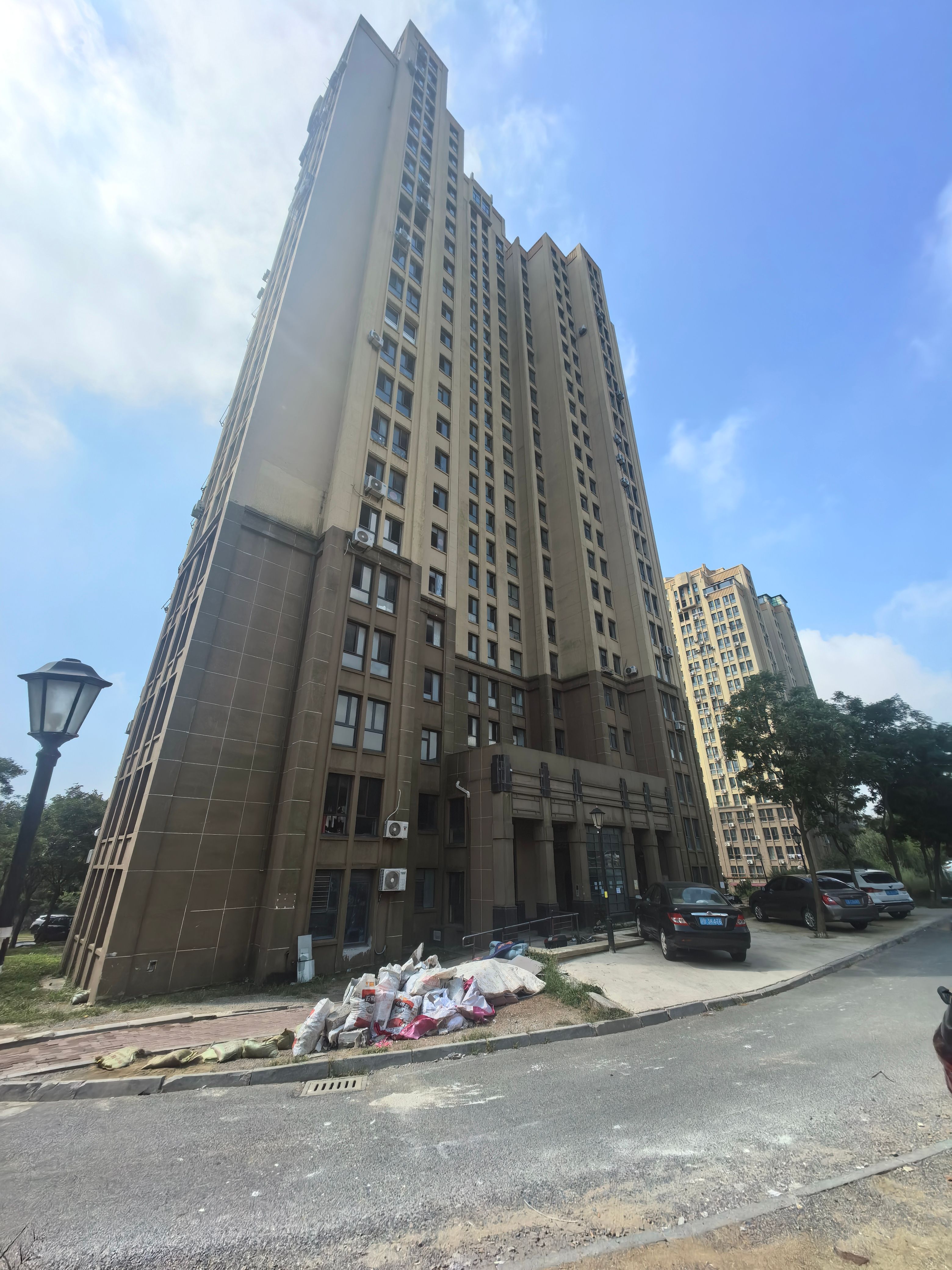 远洋德邑乙6号楼8层6单元801号