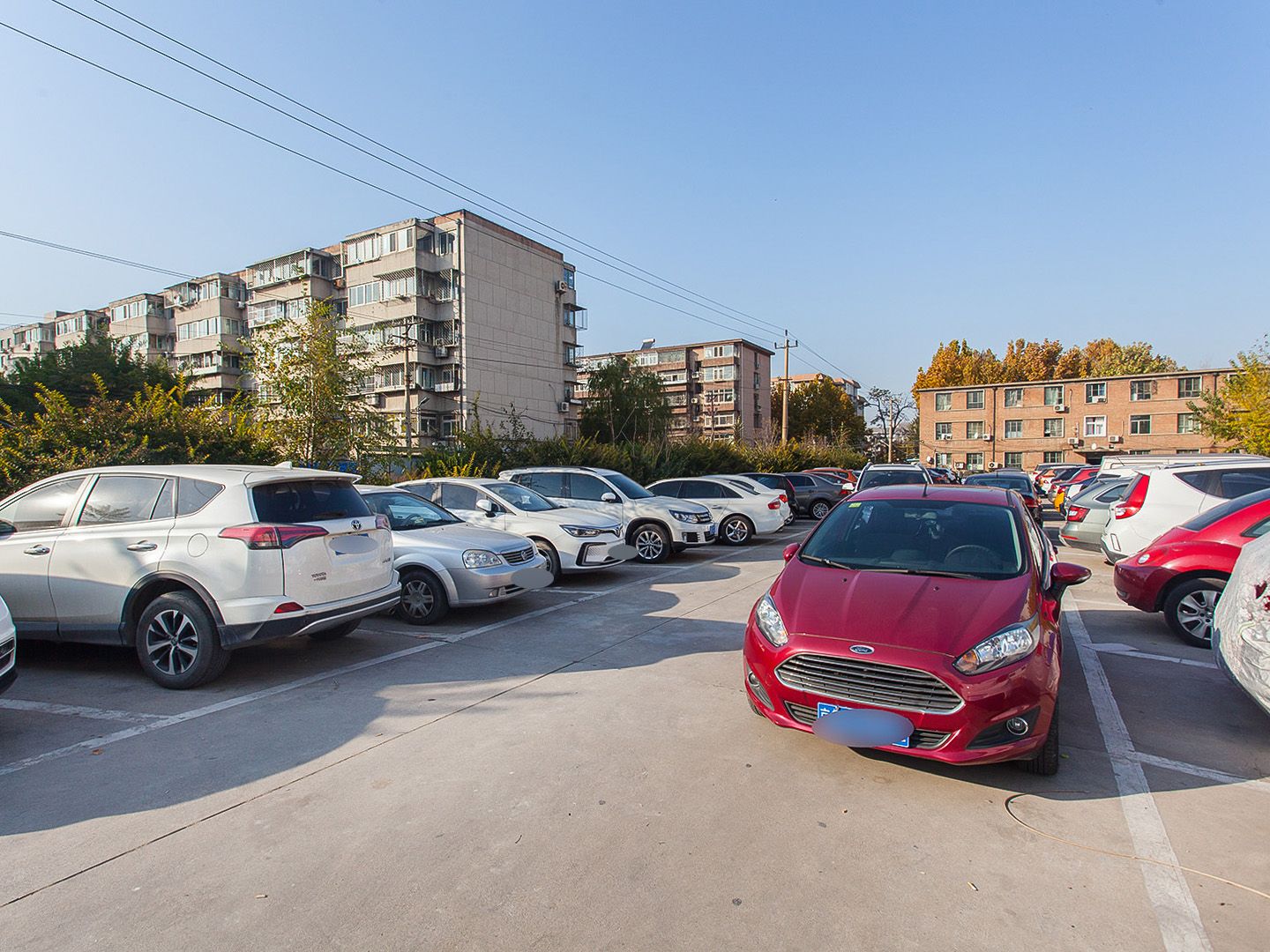 体育场路26号院9号楼1层2-201号