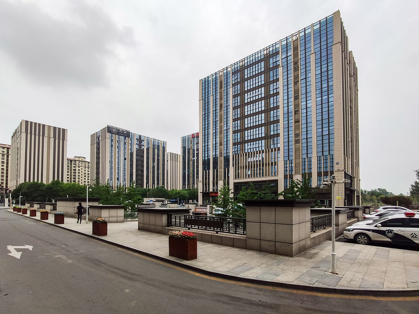 启航国际三期9号楼7层707号