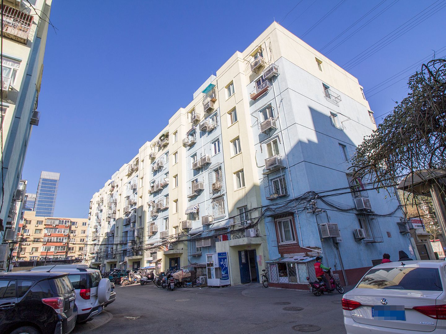 王庄路27号院7号楼4层2门242号