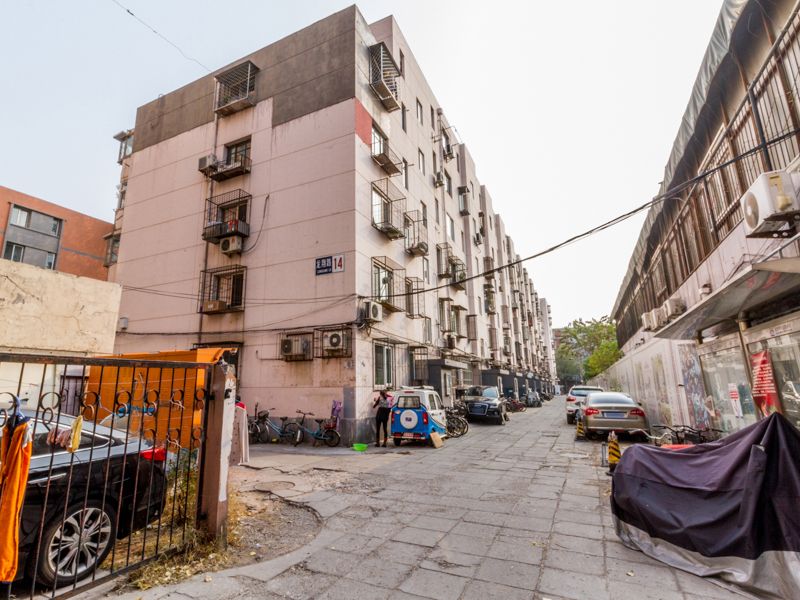 龙翔路7号楼4层1门402（118.07㎡）