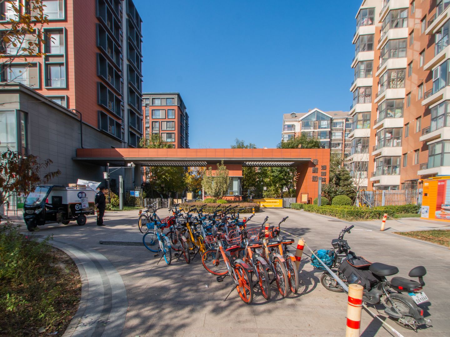 三羊中路6号院3号楼8层801