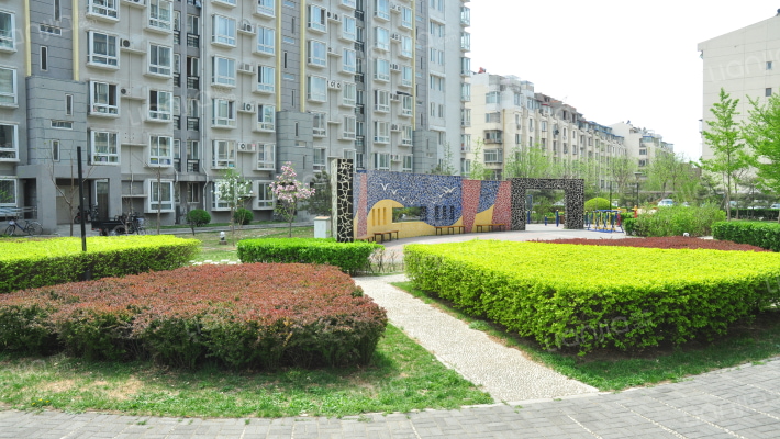 汇鸿家园14号楼4层406号