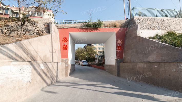 东山坡三里1号楼6-7层12602号