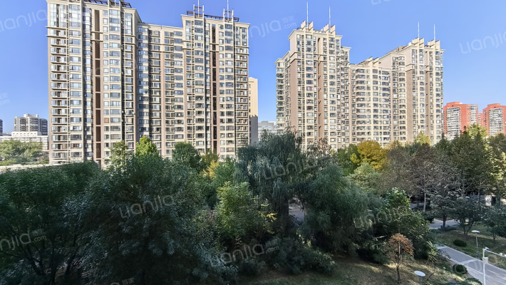 紫芳园五区1号楼9层4单元901