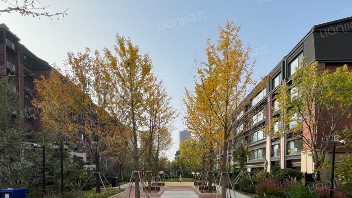 翡翠公园三期 6号楼-1-12单元1号