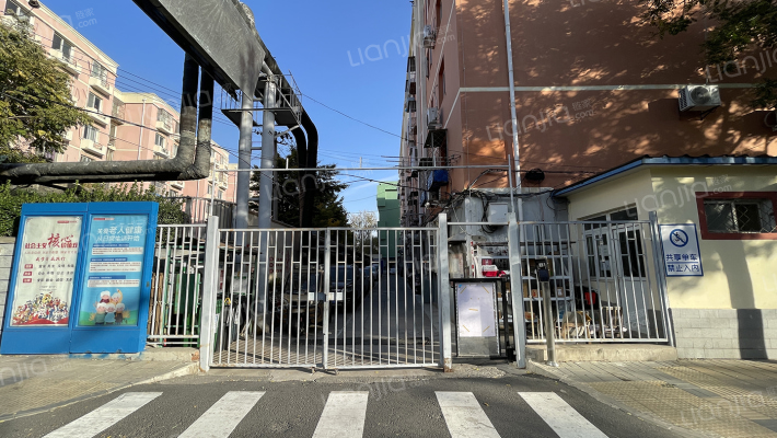 隆恩寺18号院7号楼9层一单元906号