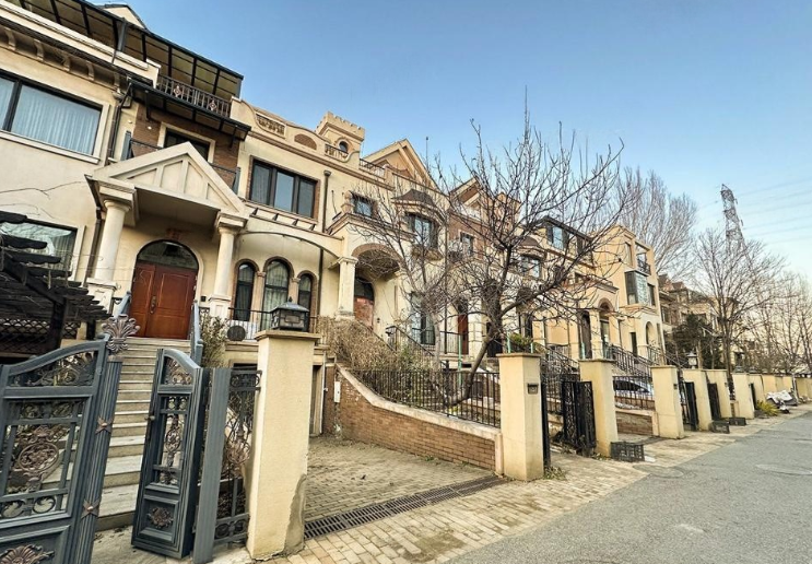 中海瓦尔登湖3号楼-1-3层06号