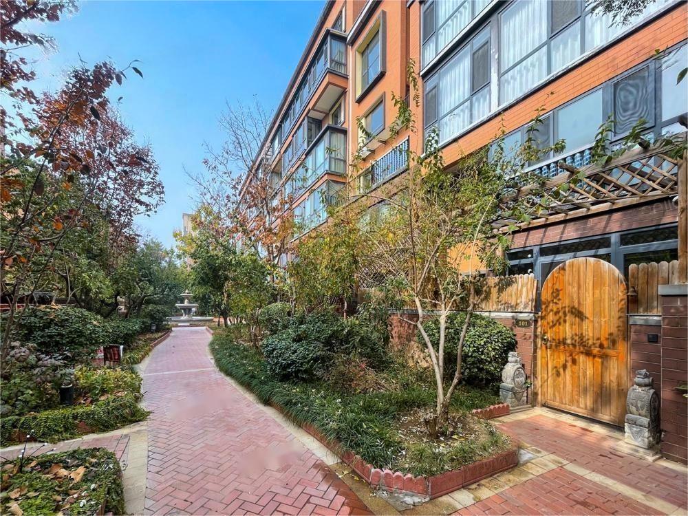 金隅澜湾4号楼-1-2层2单元