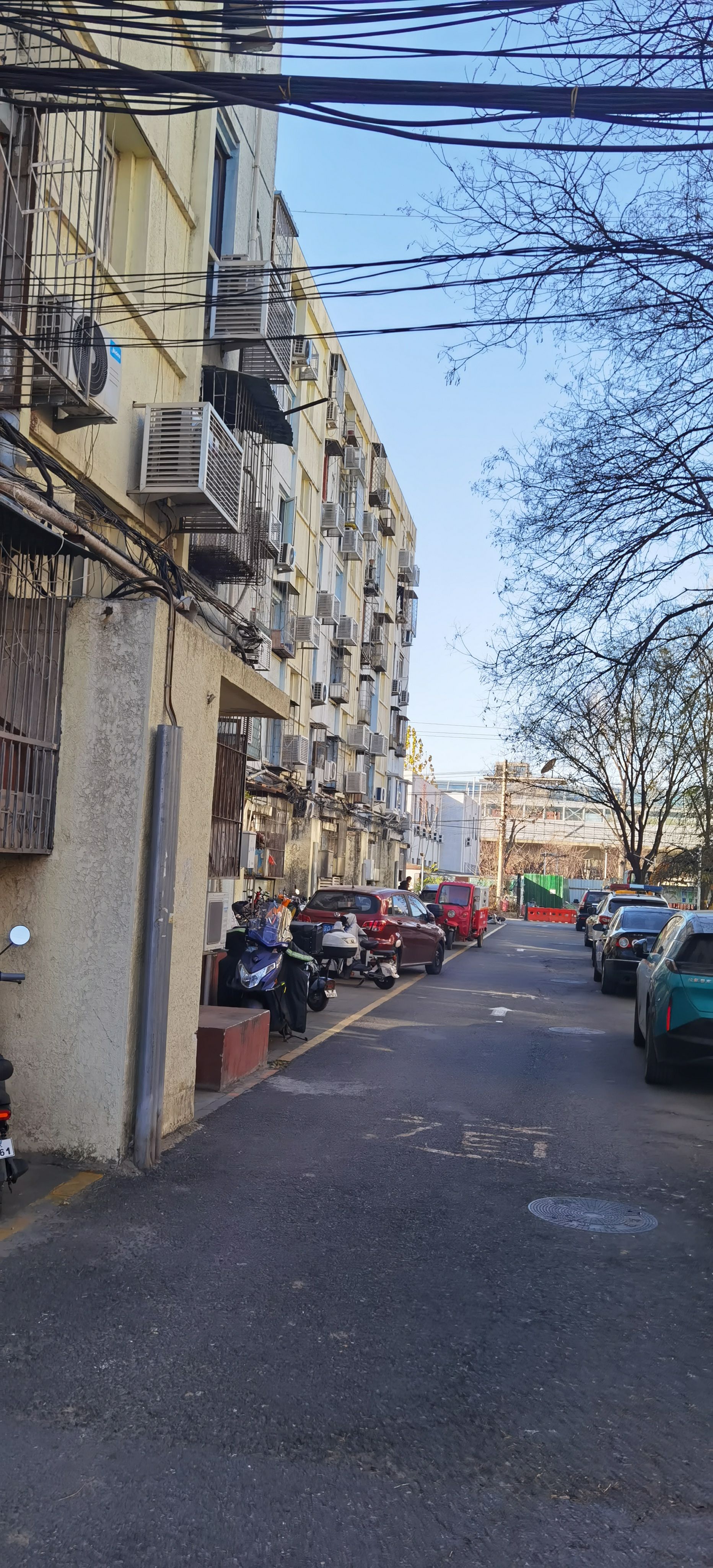 王庄路27号7号楼4层2门242的房屋