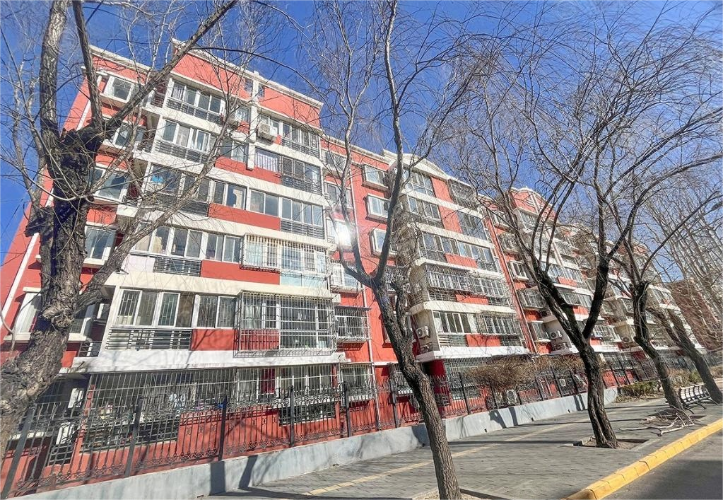 观音景园一期213号楼3层5单元302号