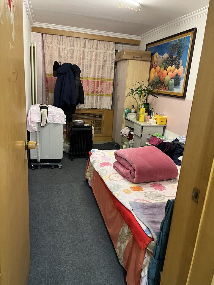 燕山凤凰亭南里8号楼2层2-202