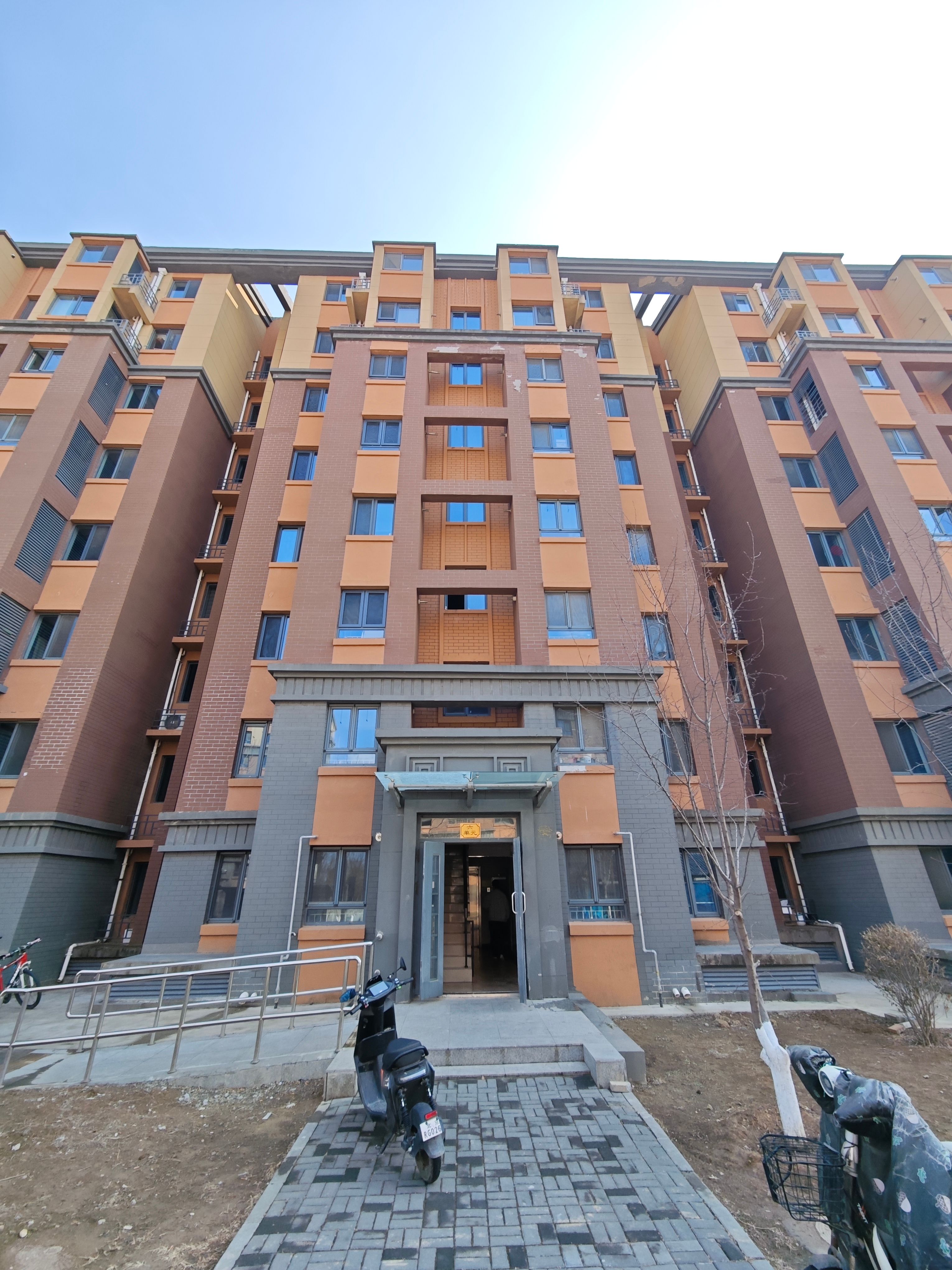 博园东路6号院3号楼1层六单元102